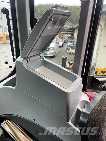 Valtra N174 Versu Traktory