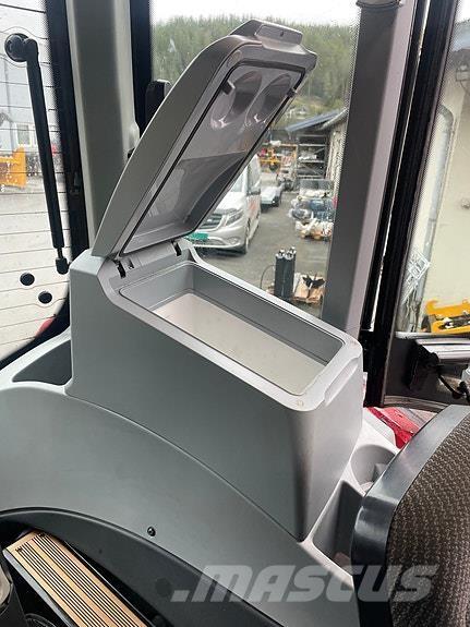 Valtra N174 Versu Traktory