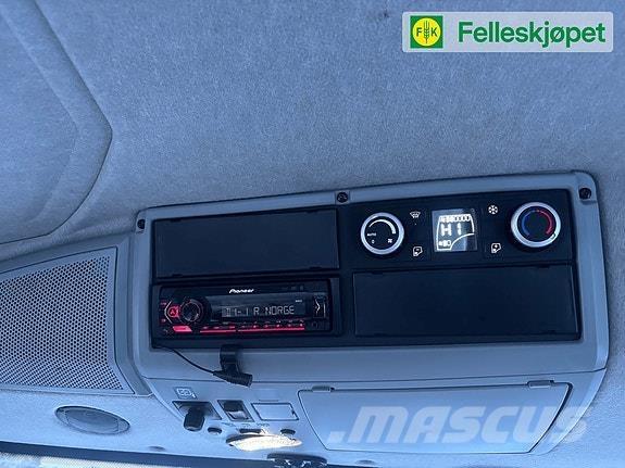 Valtra N174 Versu Traktory