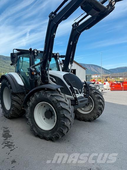 Valtra N174D Traktory