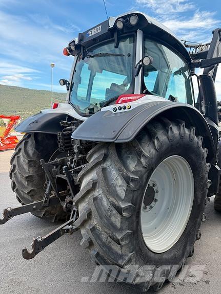 Valtra N174D Traktory