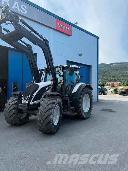 Valtra N174D Traktory