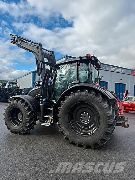 Valtra N175 Traktory