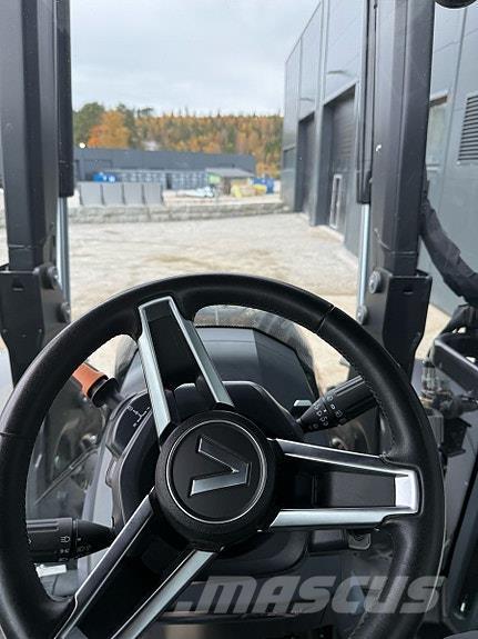 Valtra N175D Traktory