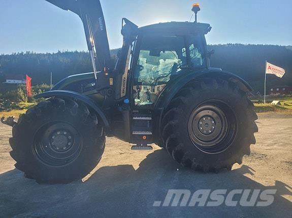 Valtra N175D Traktory