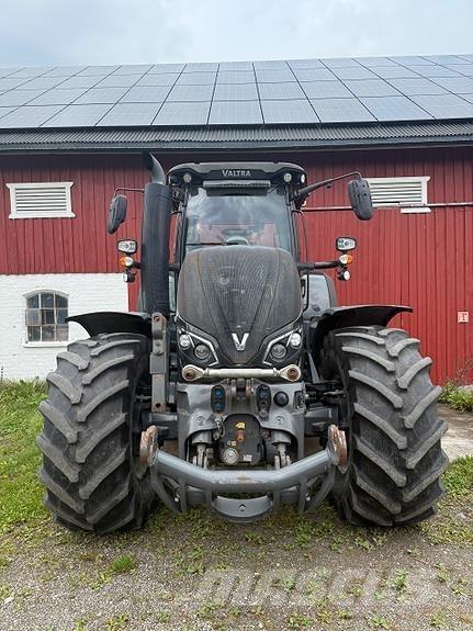 Valtra S394 Traktory