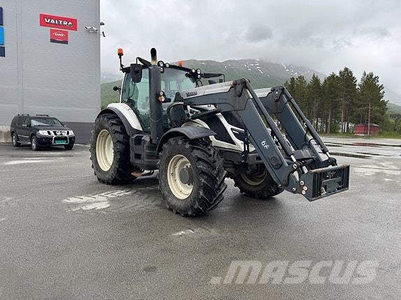 Valtra T174V Traktory