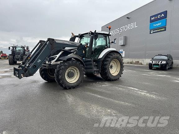 Valtra T174V Traktory