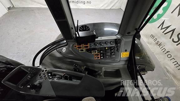 Valtra T182 Traktory