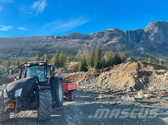 Valtra T203 Traktory