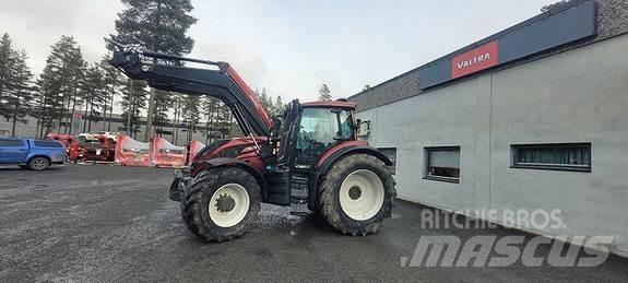 Valtra T234 Traktory