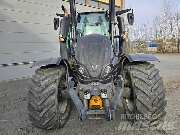Valtra T234 Traktory