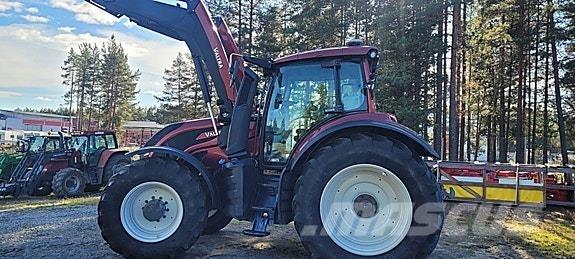 Valtra T234 Traktory