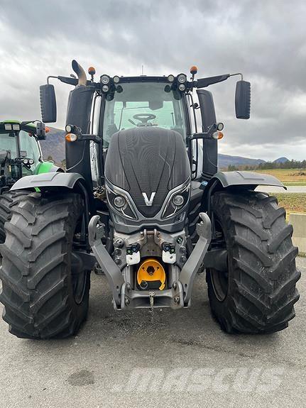 Valtra T234D Traktory