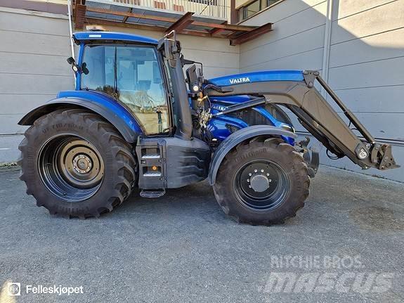 Valtra T235 Traktory