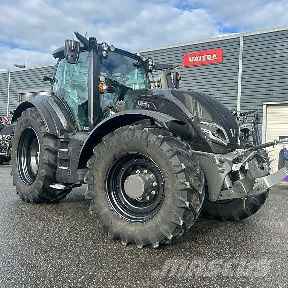 Valtra T235 Direct Traktory