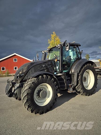 Valtra T254V Traktory