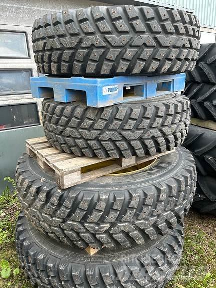  Vinterhjul til JD Ďalšie cestné a snežné stroje