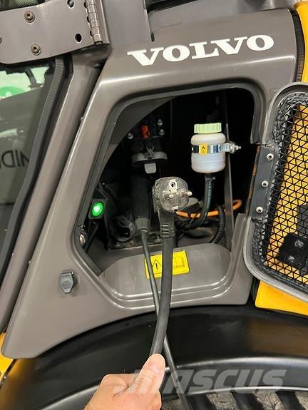 Volvo JL25H Kolesové nakladače