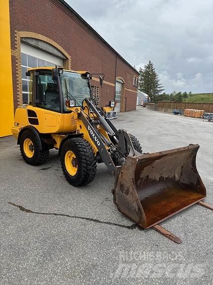 Volvo L20F Kolesové nakladače
