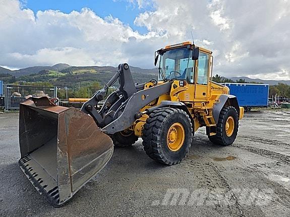 Volvo L90E Kolesové nakladače
