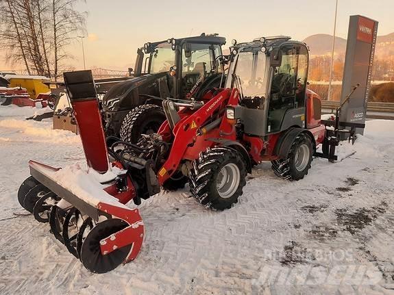 Weidemann 1880 Šmykom riadené nakladače