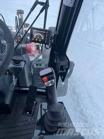 Yanmar V7 Kolesové nakladače
