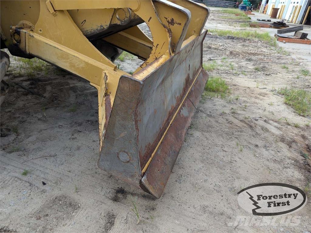 CAT 525C Skiddery