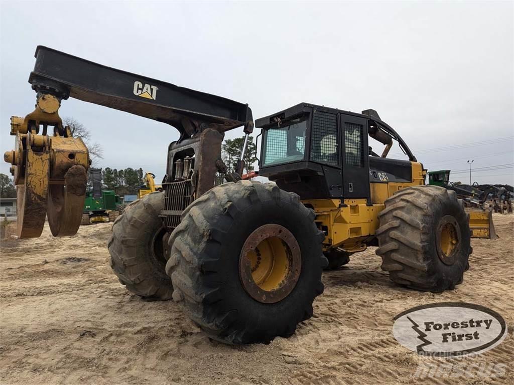 CAT 545C Skiddery