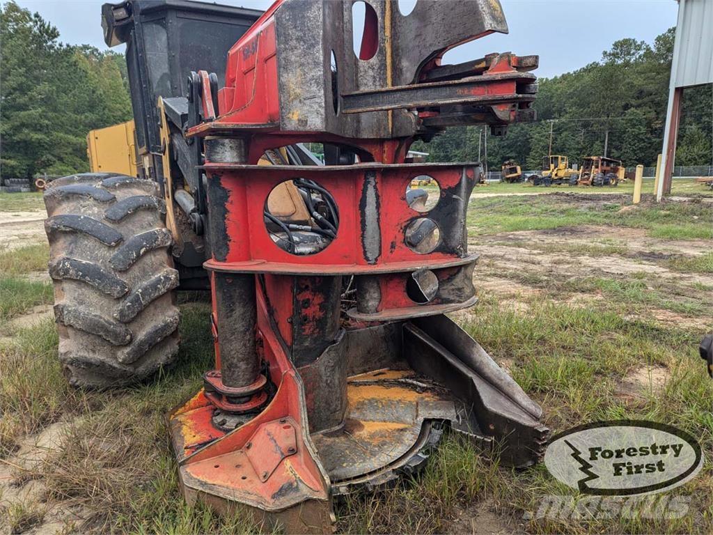 CAT 553C Stínacie harvestory