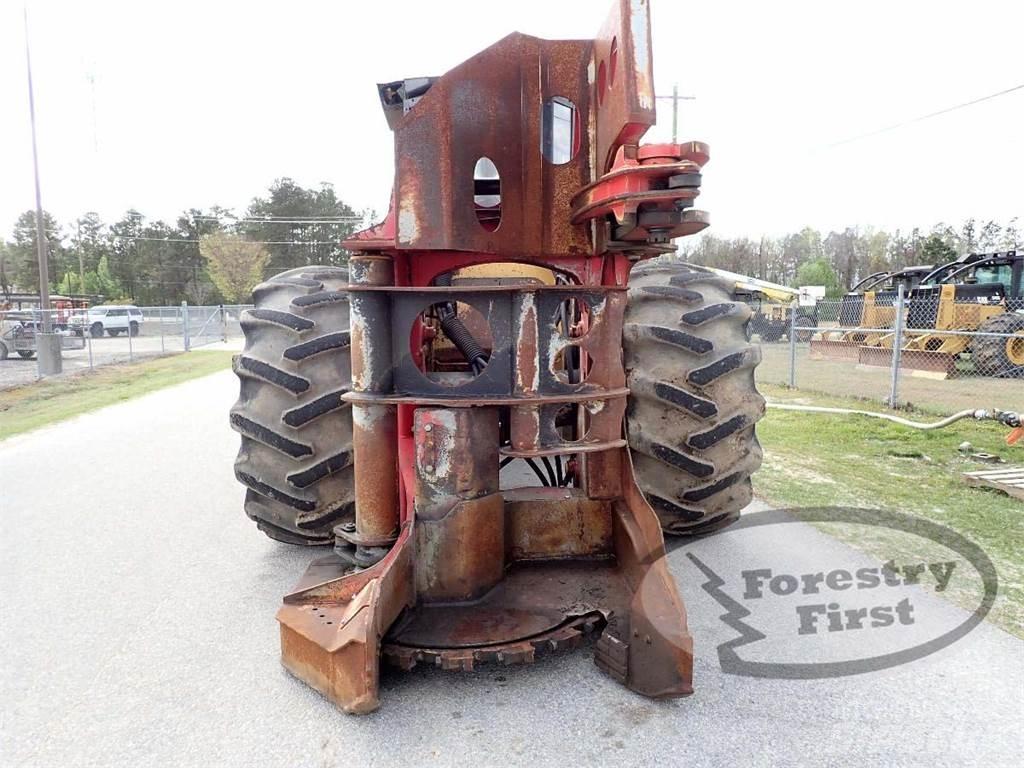 CAT 563C Stínacie harvestory