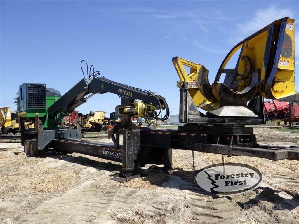 John Deere 437E Lesné nakladače