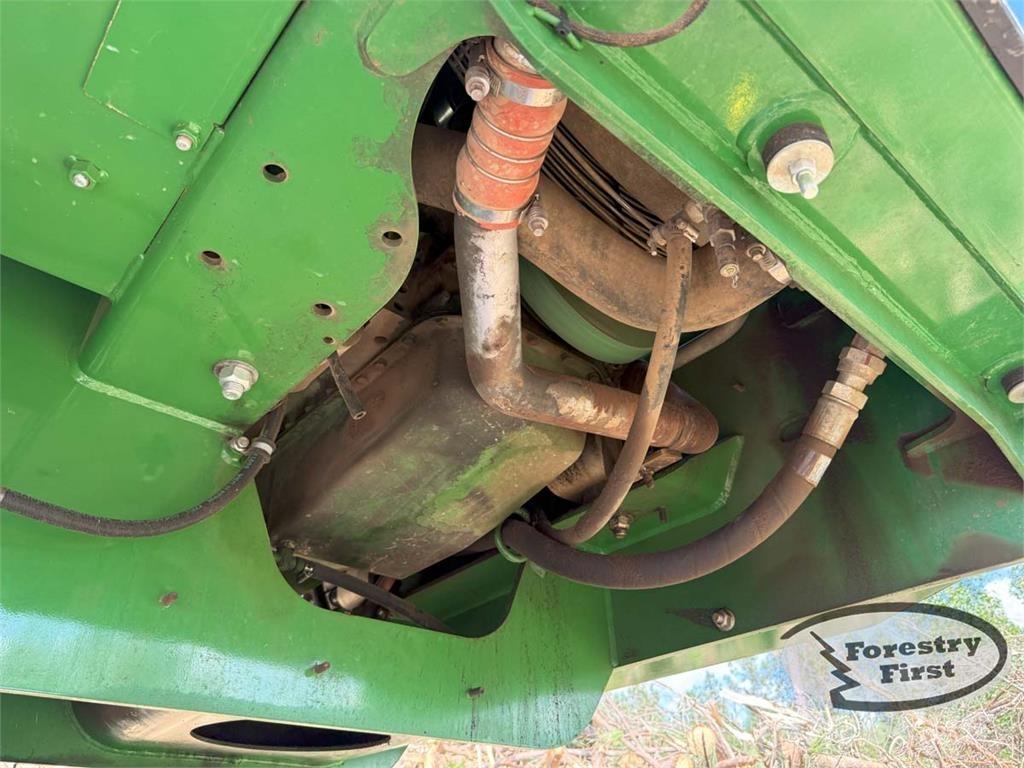 John Deere 437E Lesné nakladače
