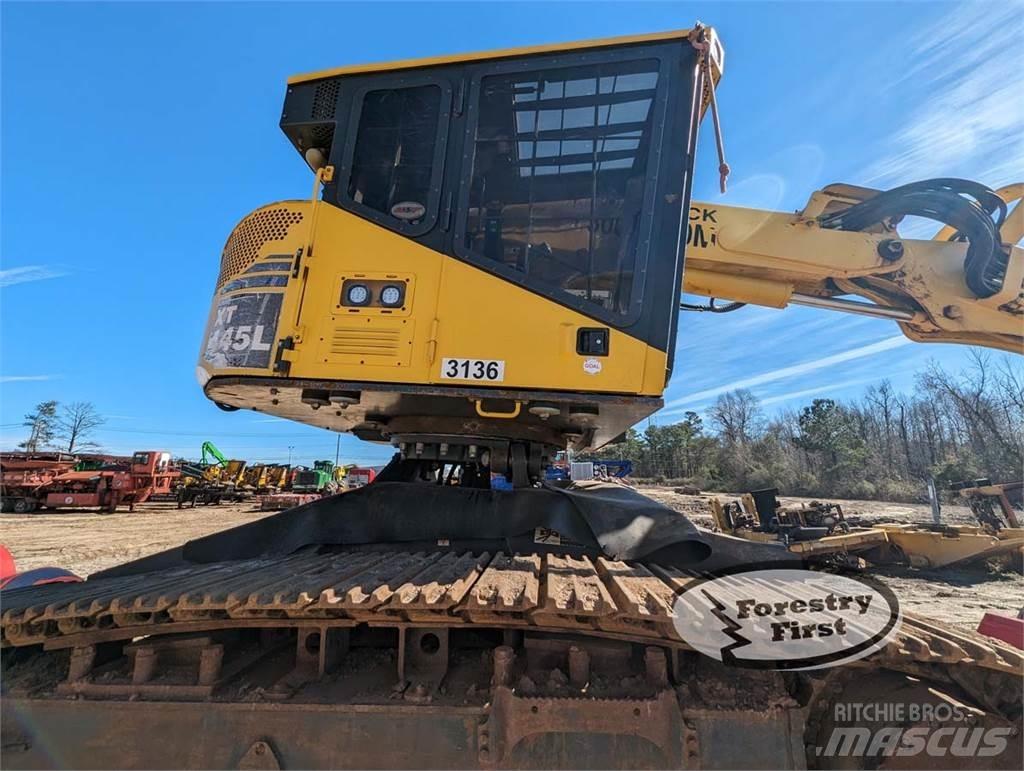 Komatsu XT445L-3 Stínacie harvestory