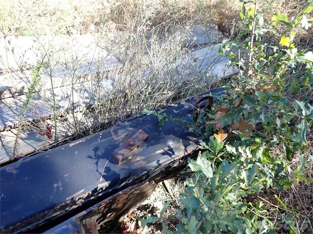 Prentice 180D Výložníky a lyžice
