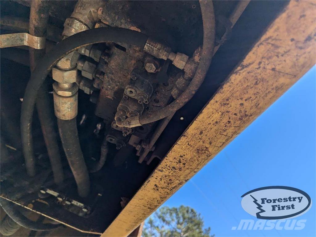 Tigercat 234 Lesné nakladače