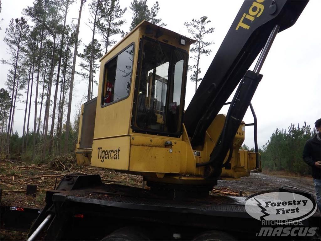 Tigercat 234B Lesné nakladače