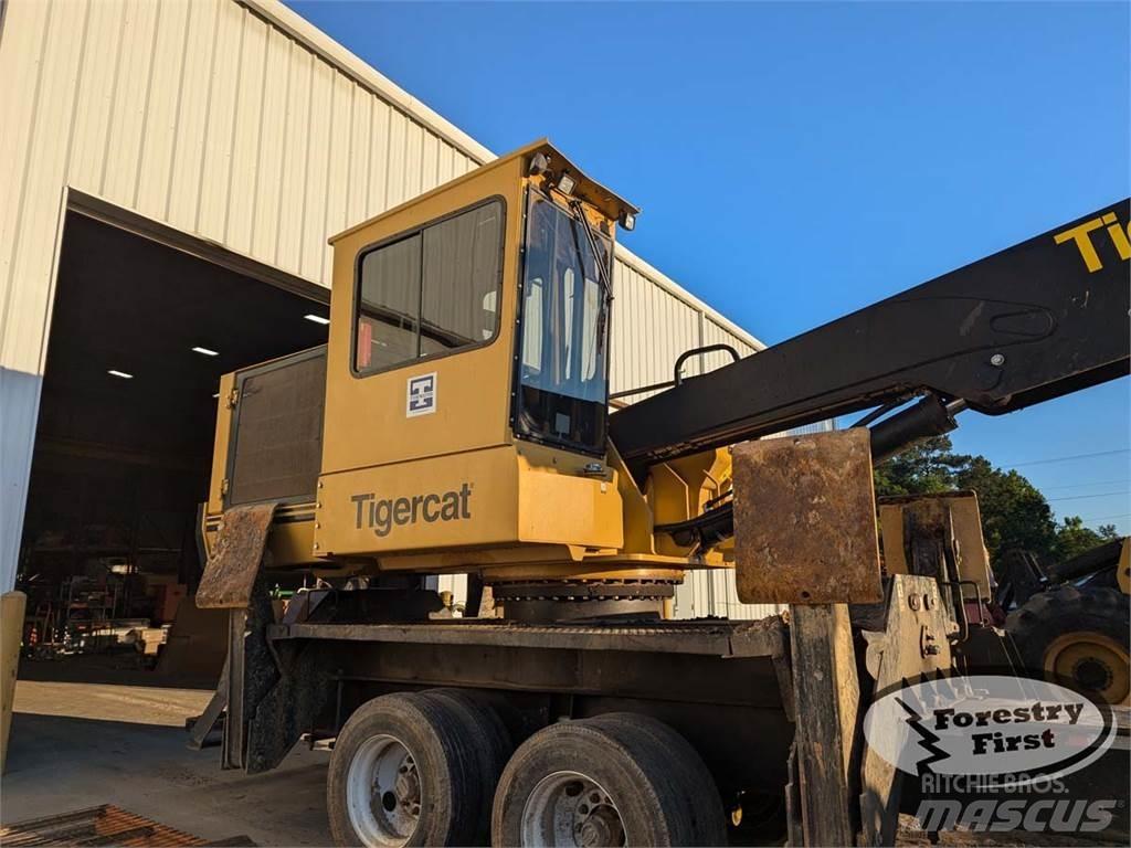 Tigercat 234B Lesné nakladače
