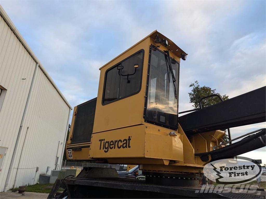 Tigercat 234b Lesné nakladače