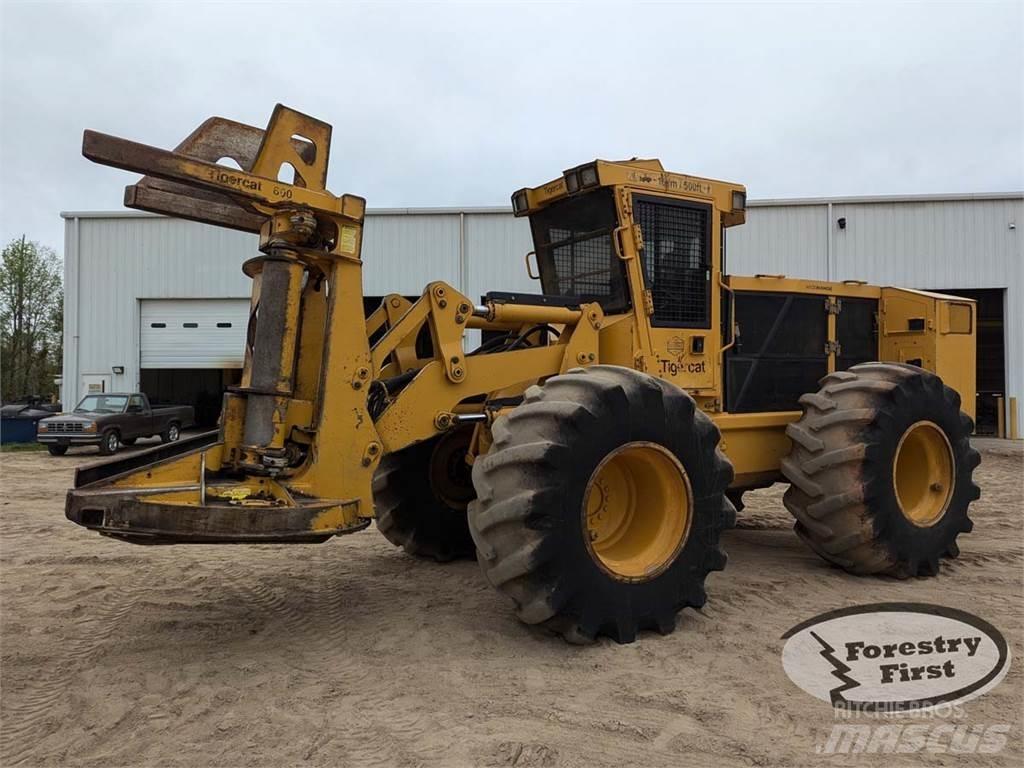 Tigercat 720G Stínacie harvestory