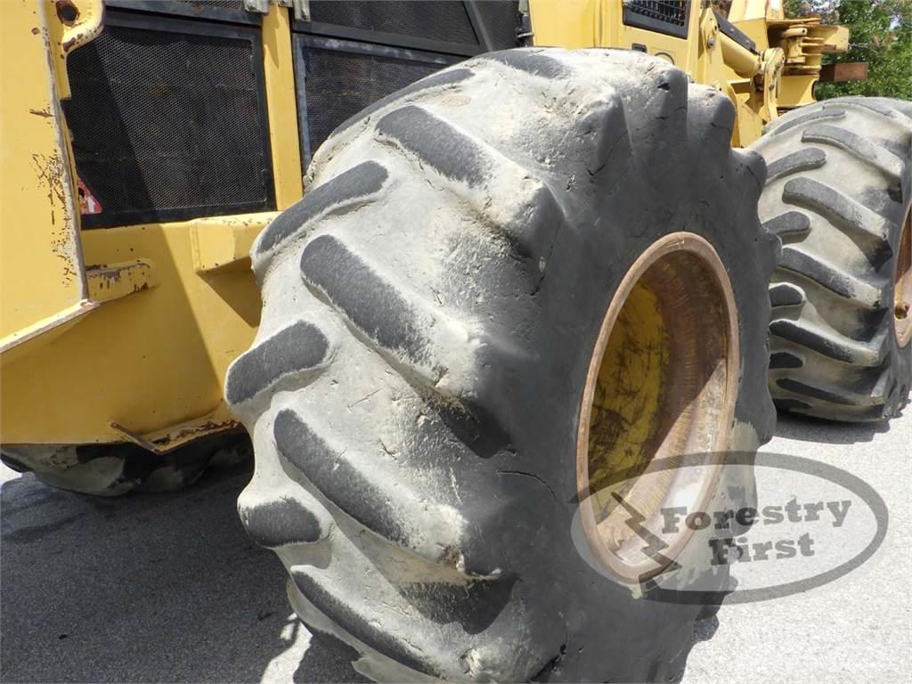 Tigercat 724G Stínacie harvestory