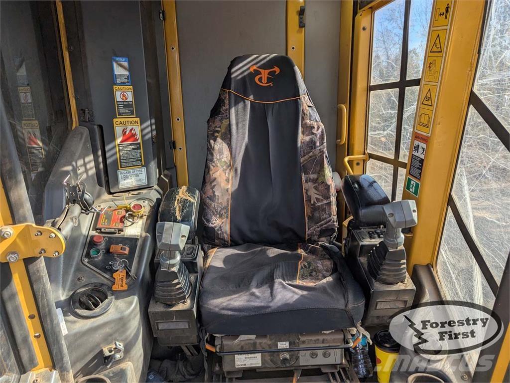 Tigercat 822D Stínacie harvestory