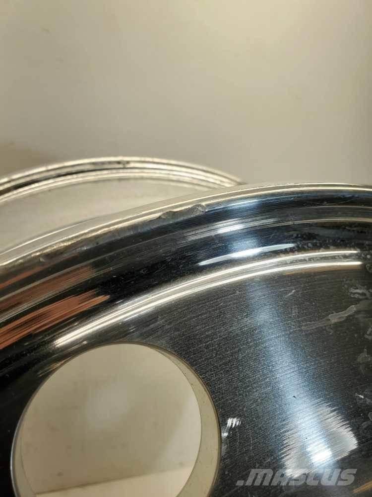  Accuride Pneumatiky, kolesá a ráfiky
