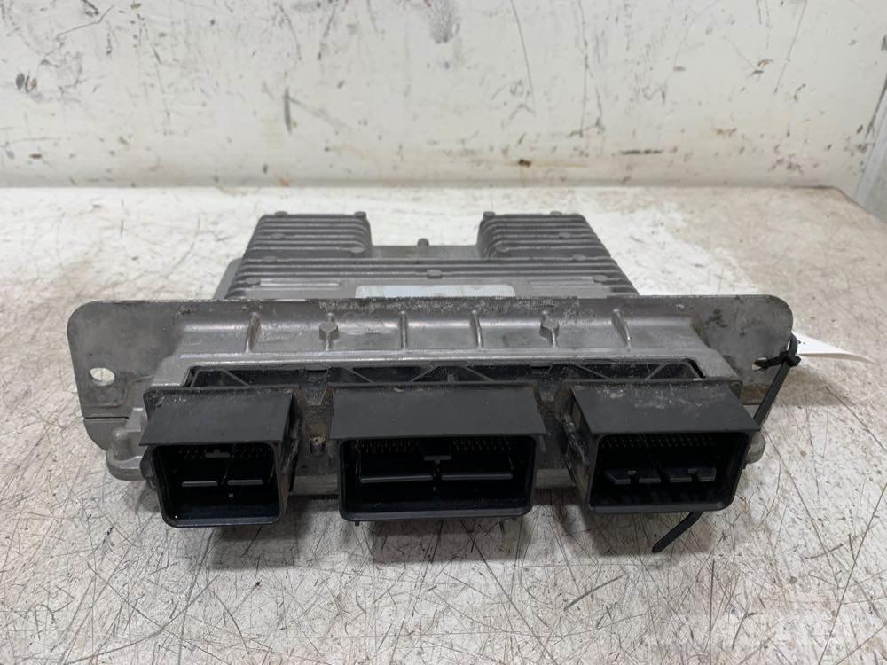 Ford F-550 Kabíny a interiér