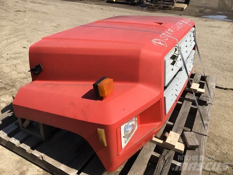 Ford F700 Kabíny a interiér
