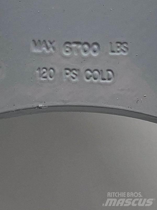 Ford F750 Pneumatiky, kolesá a ráfiky