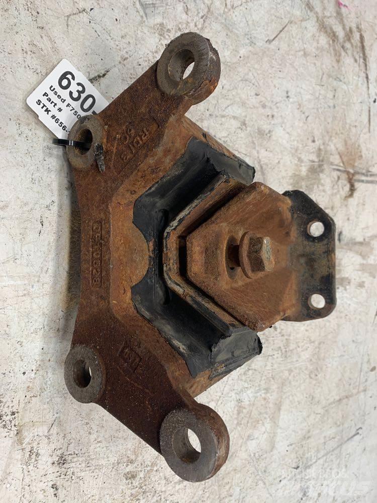 Ford F750 Kabíny a interiér