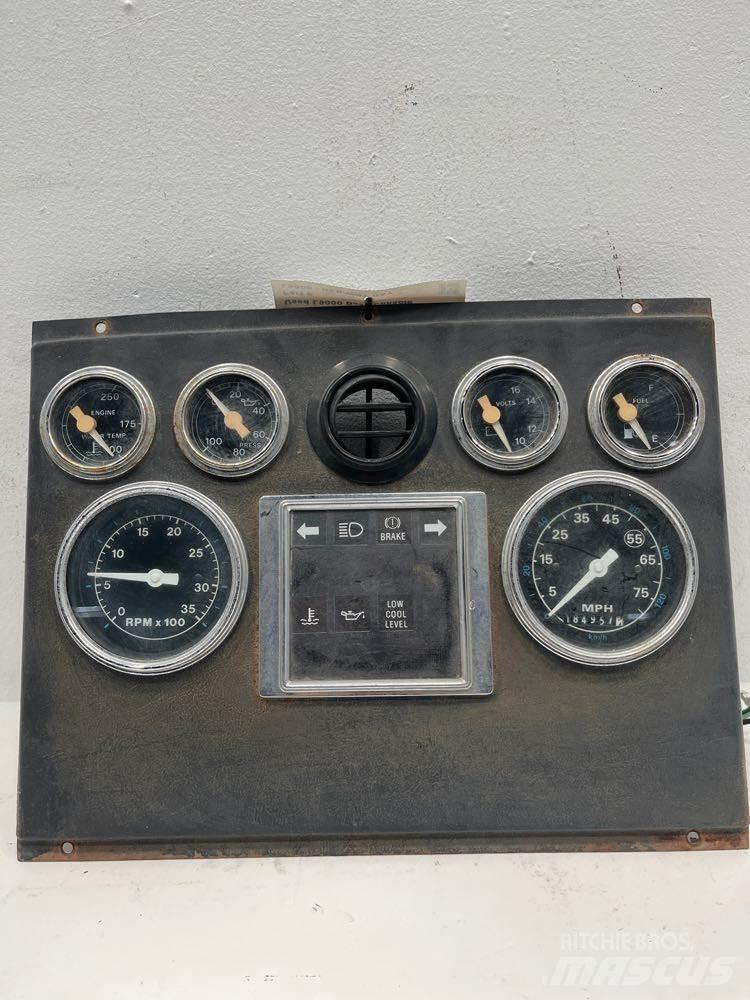 Ford L9000 Doprava – ostatné