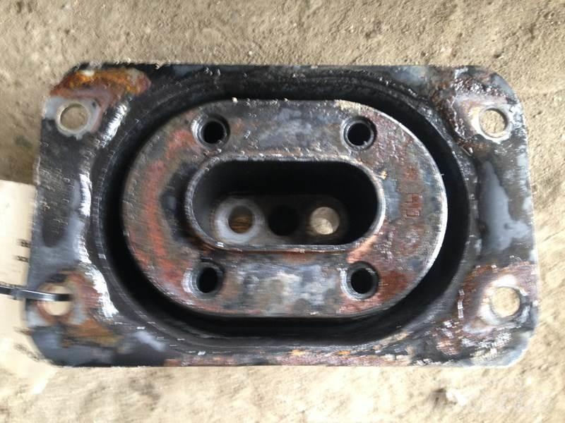 Mack MP8 Doprava – ostatné