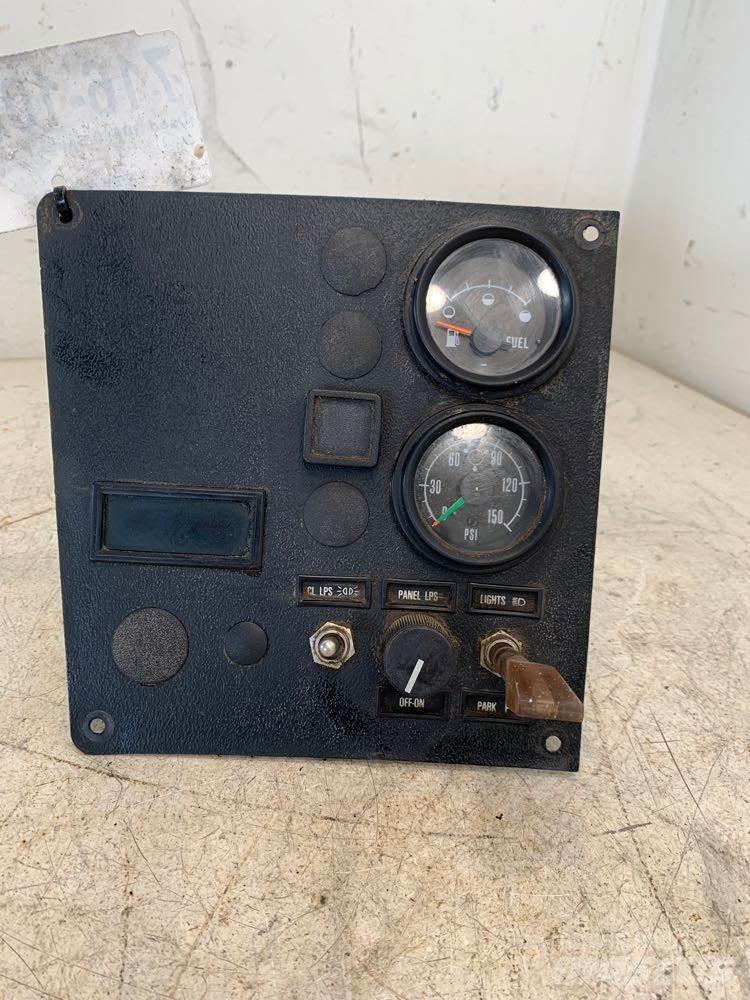Mack RD680 Elektronika